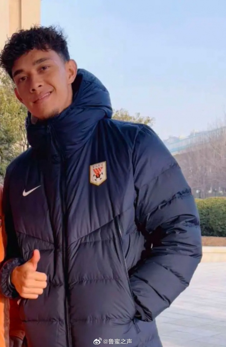  博主：泰山隊新援李小恒已抵達俱樂部，明天將隨隊登泰山祈福
