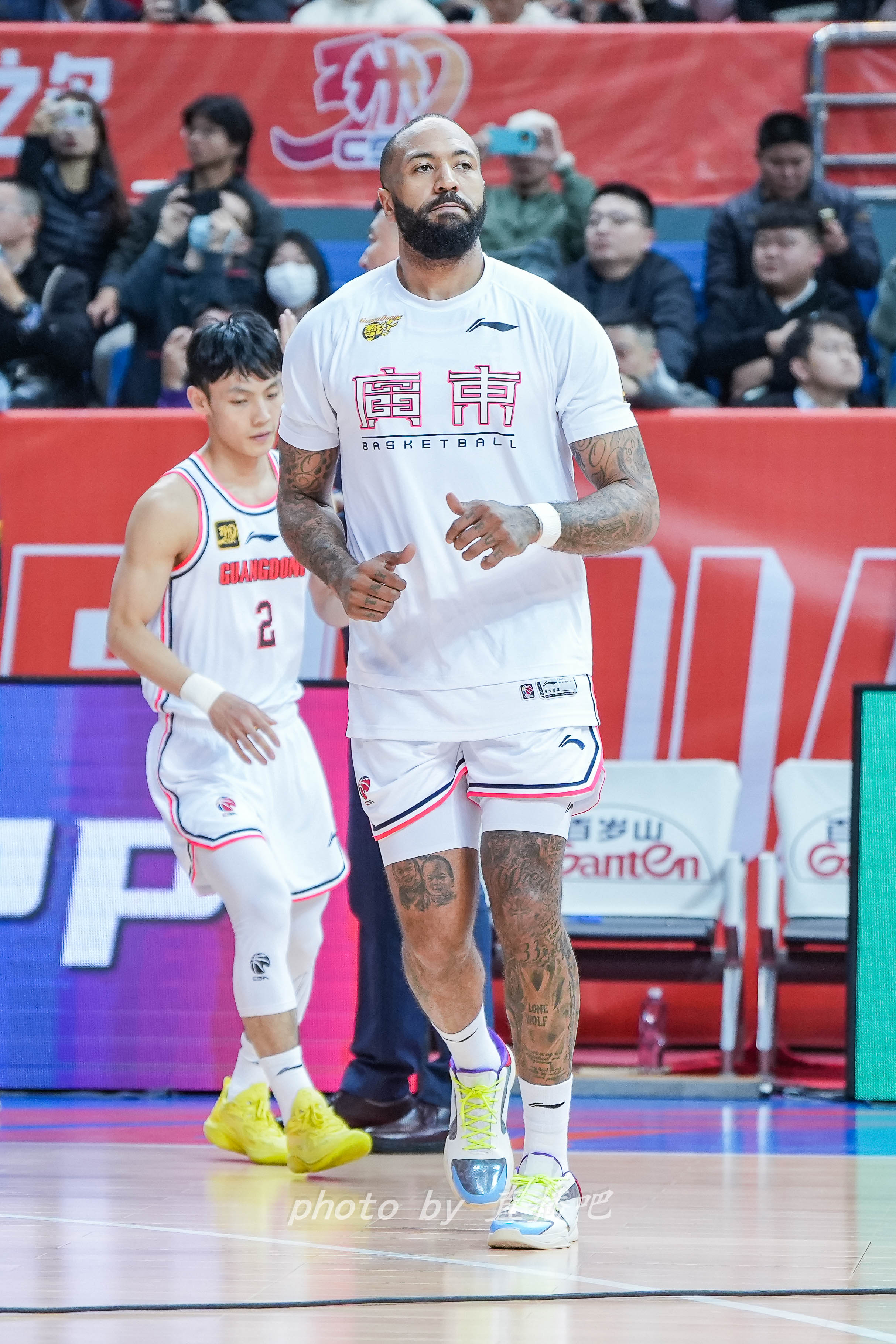  打得不錯(cuò)！36歲吉倫沃特原本的第三外援卻成廣東男籃的真大腿