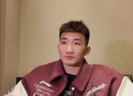  咋形容你和王博的關(guān)系？孫銘徽：像家人 他訓(xùn)練&生活中很照顧我們