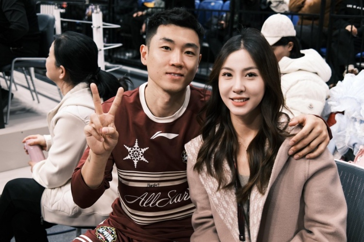  很搭！高詩巖妻子曬多張美照：打卡全明星 吉林下次見