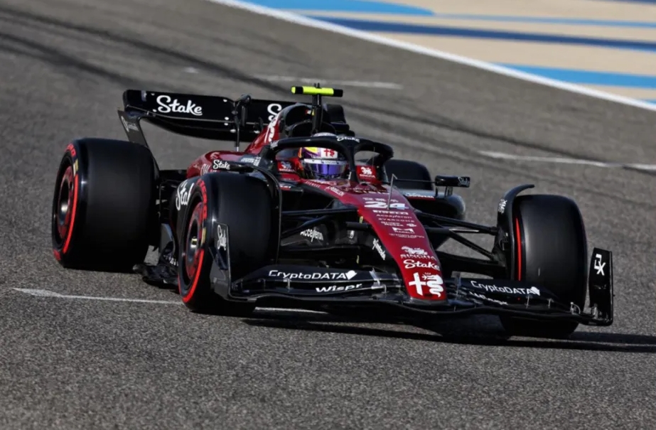  F1中國大獎賽正在進行！周冠宇：今年若有機會 想?yún)⒓酉翹BA的集訓