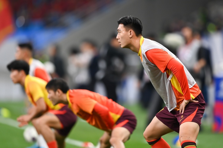  足球報(bào)：張玉寧、蔣圣龍均有不同程度傷病，伊萬未讓在熱身賽出場(chǎng)