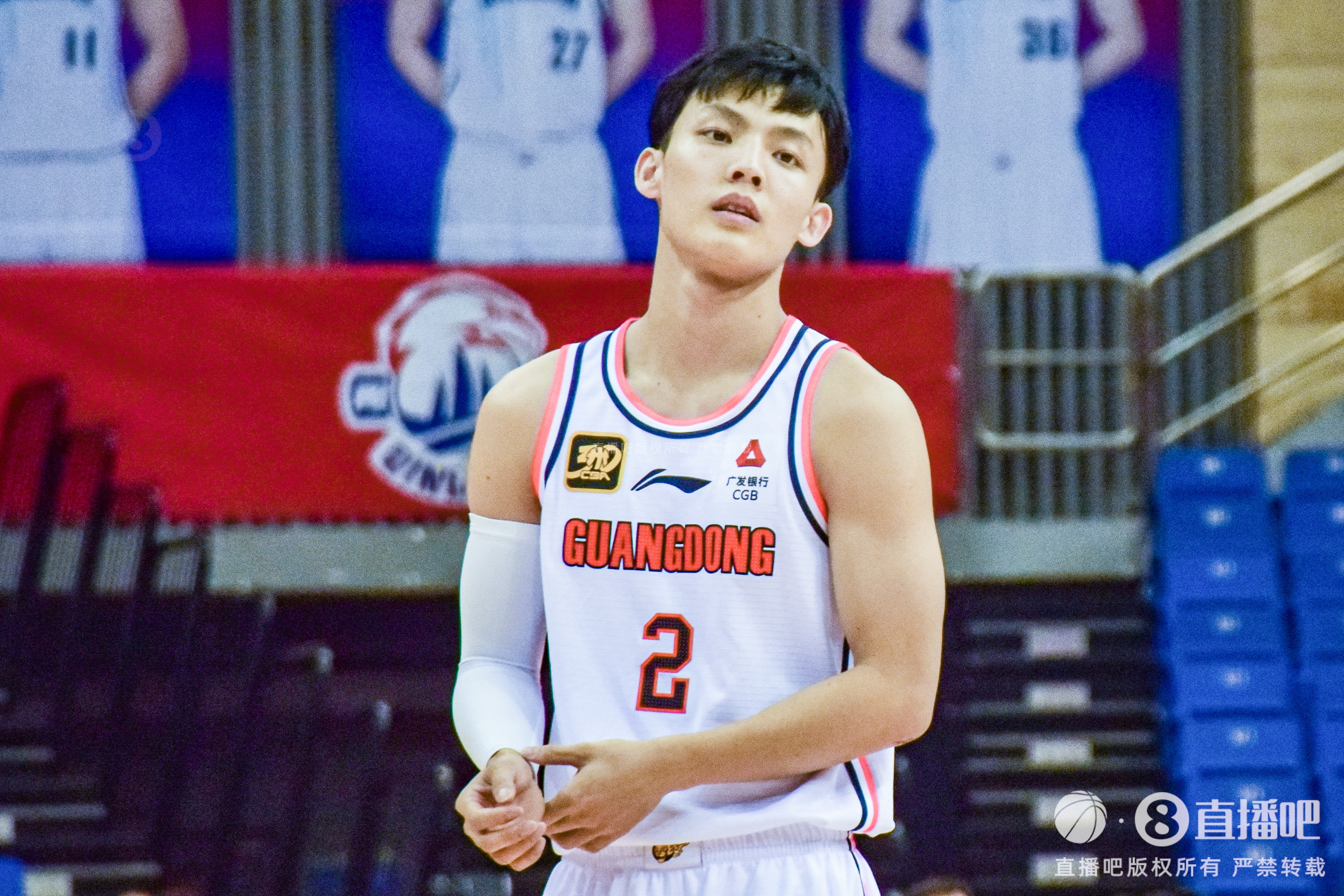  未能救主！徐杰12投7中&三分4中3 得到18分7板2助