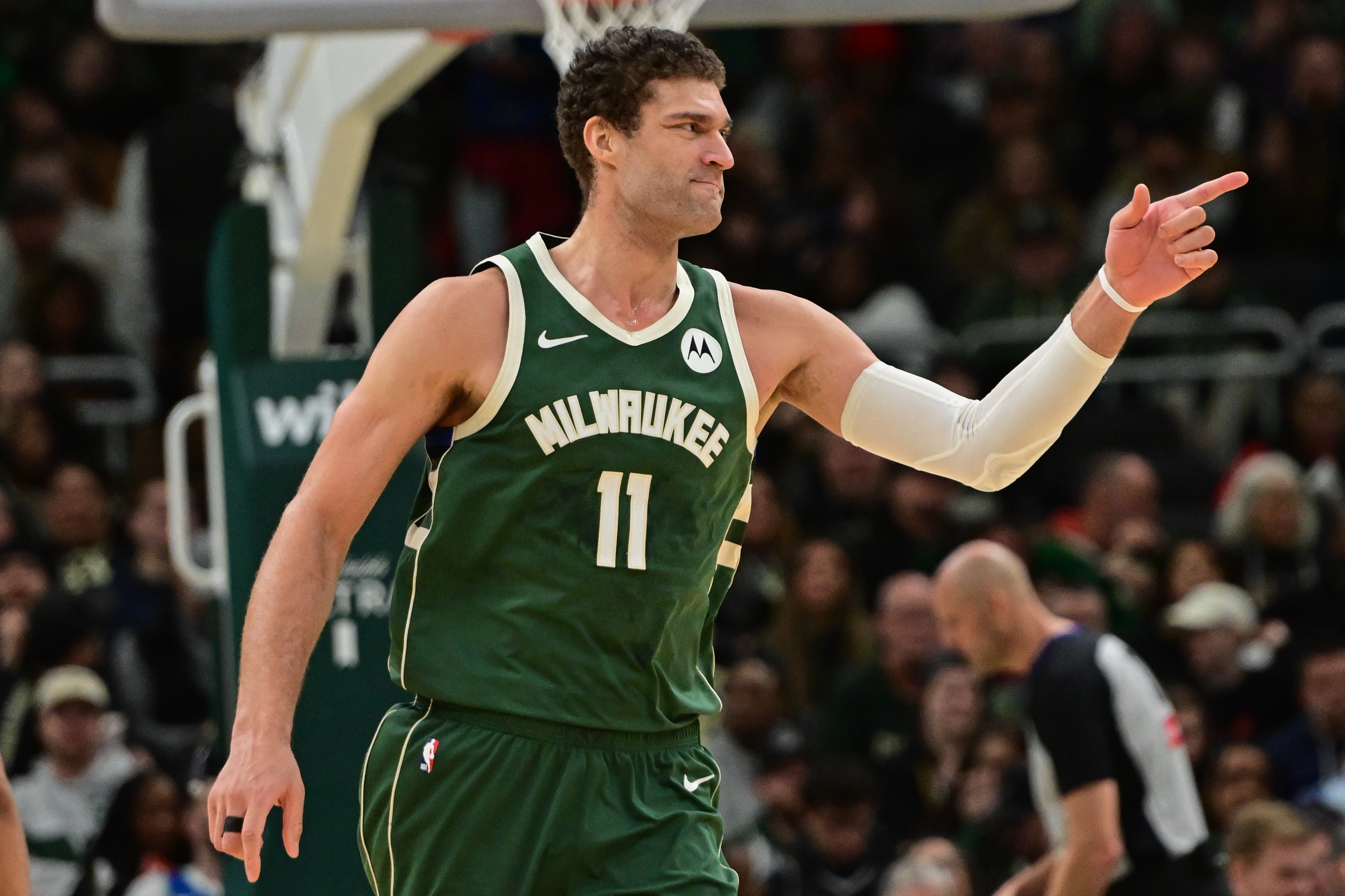  3B中鋒！大洛佩茲蓋帽數(shù)2038次超越加內(nèi)特 升至NBA歷史第18位