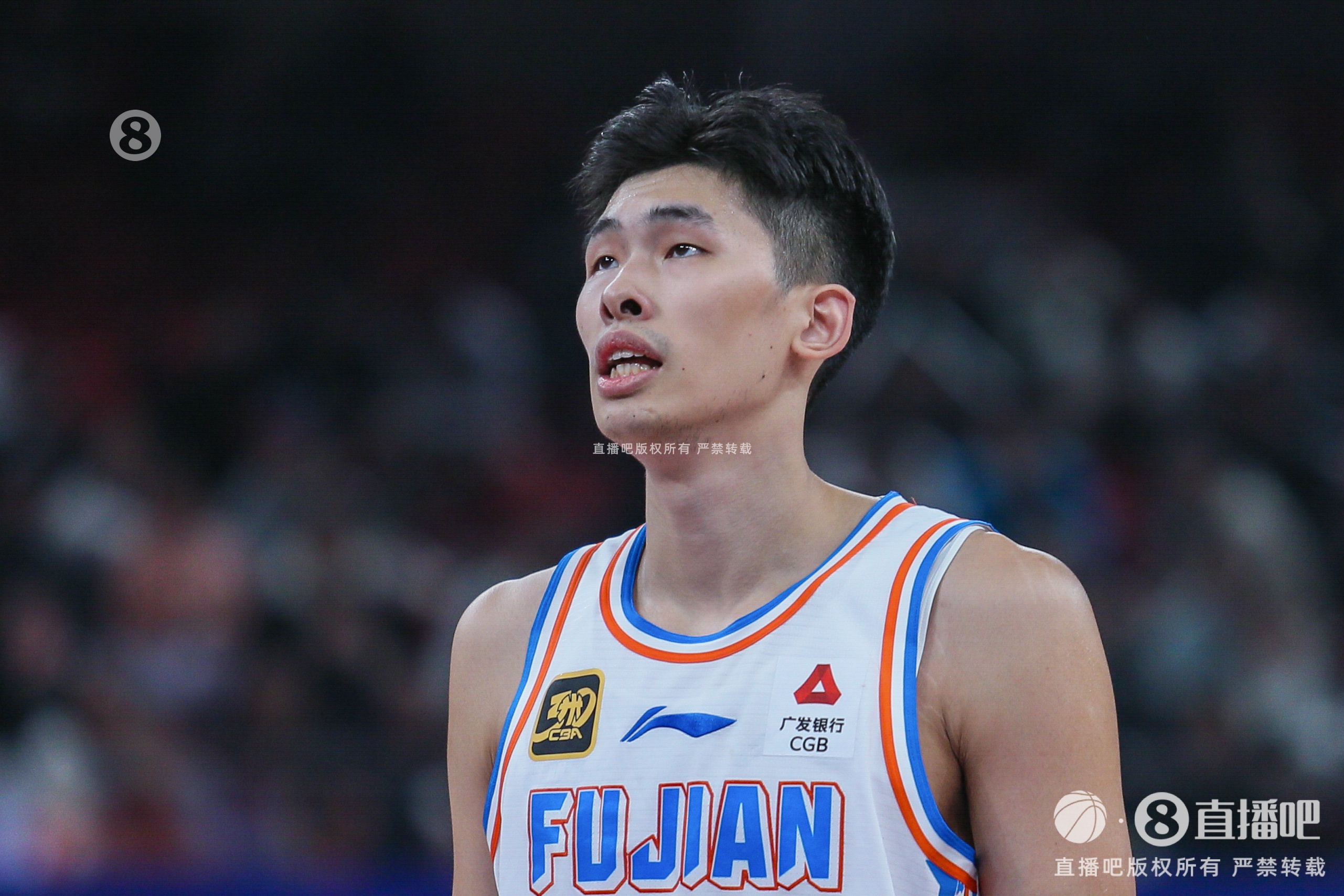  厲害！鄒陽出戰(zhàn)42分鐘 13投6中攬下17分19板3斷3帽