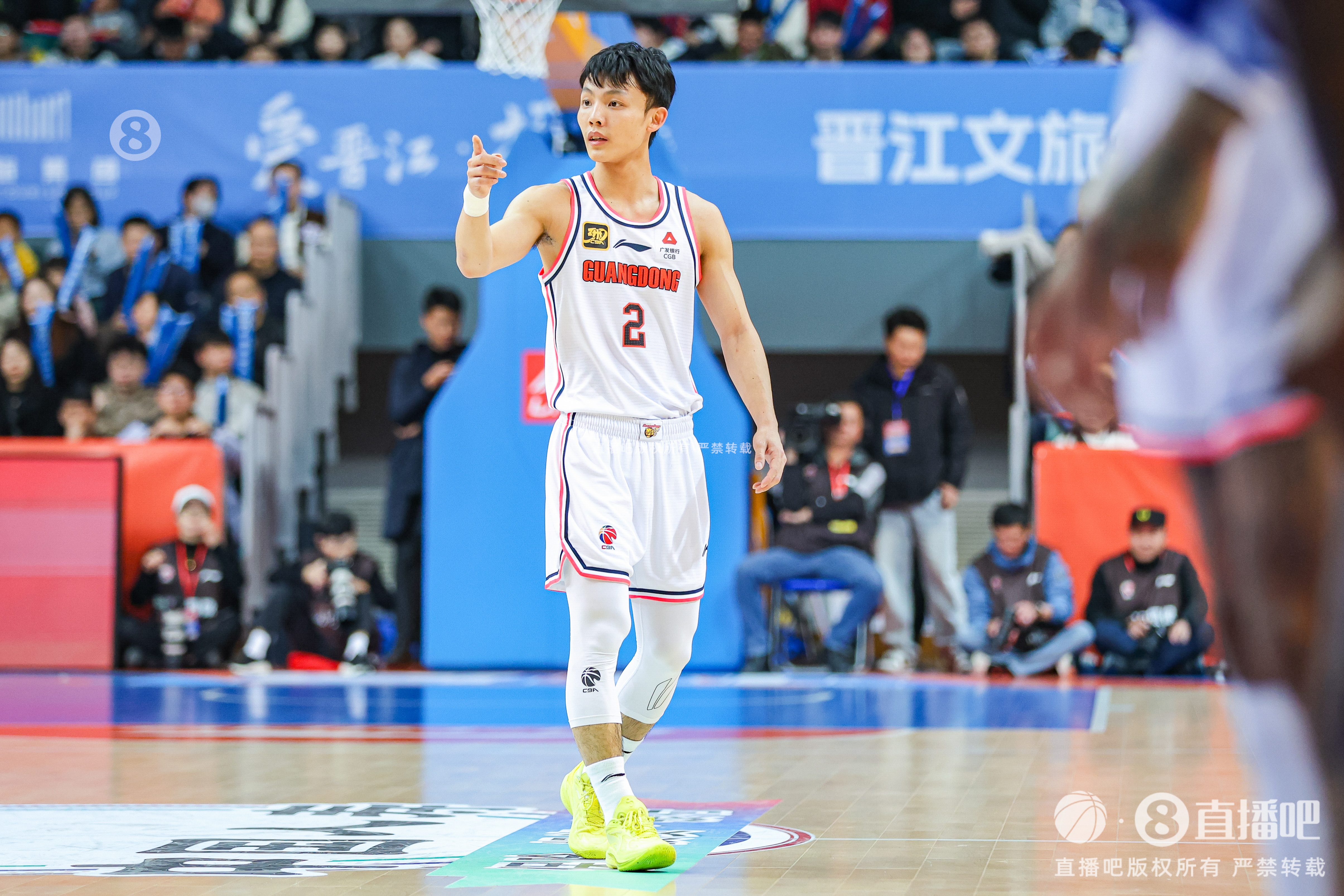  徐杰：身高不是打籃球的唯一標(biāo)準(zhǔn) 努力、勤奮、自律也是天賦