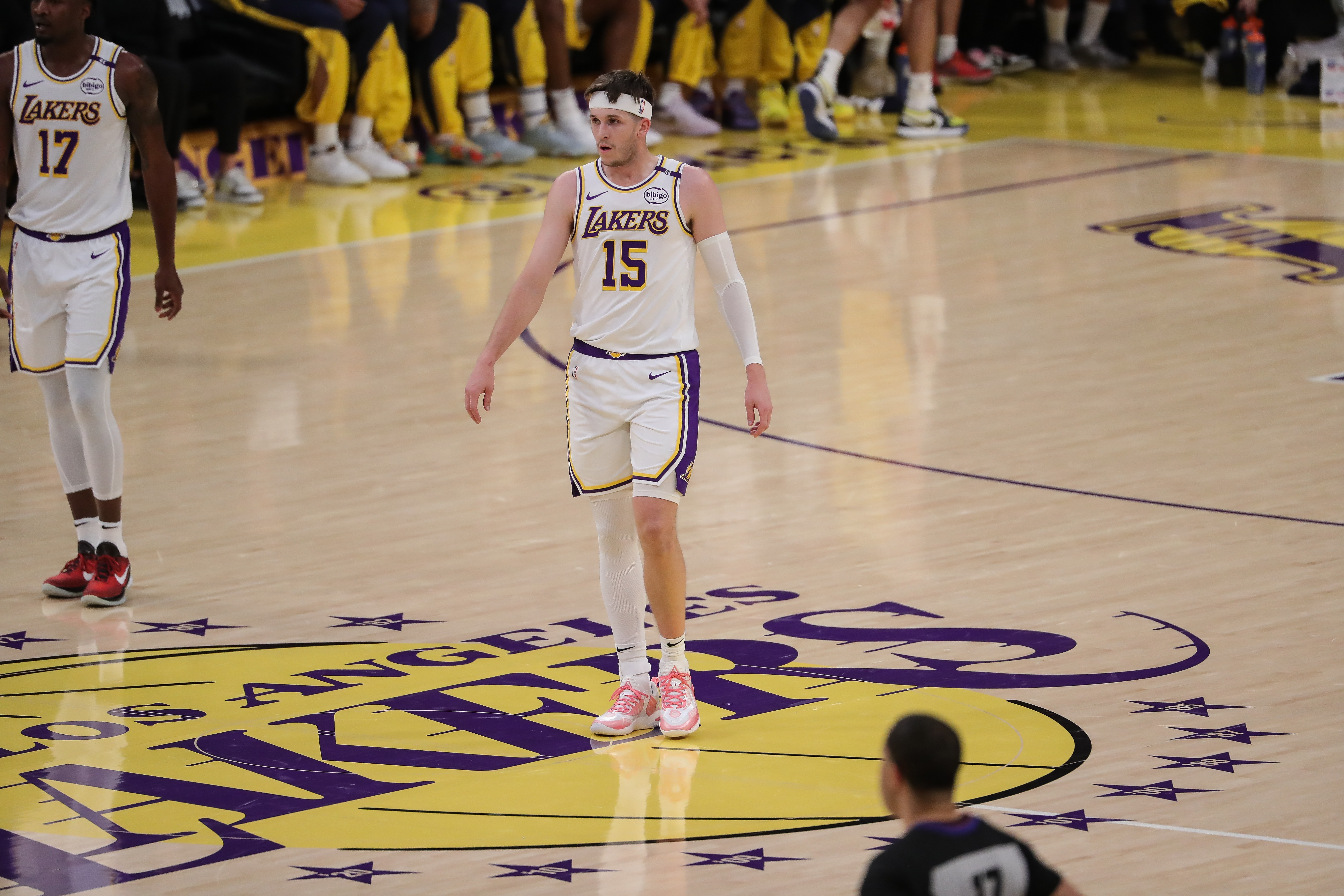  昨天驅(qū)逐憋著火呢！里夫斯21中9砍下32分7助 罰球13中12